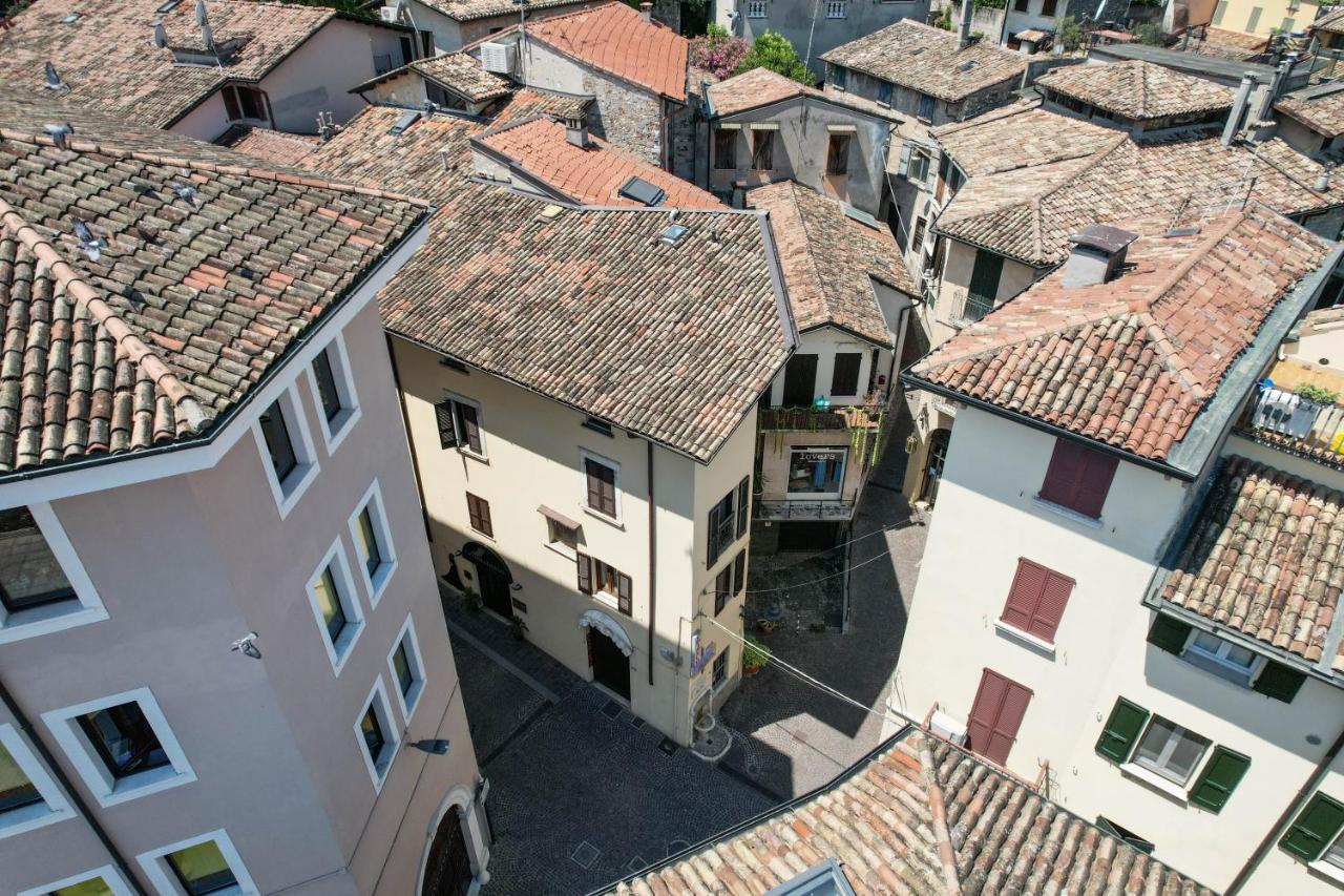 Steps From The Lake - Charme In The Inner City Desenzano del Garda Eksteriør billede