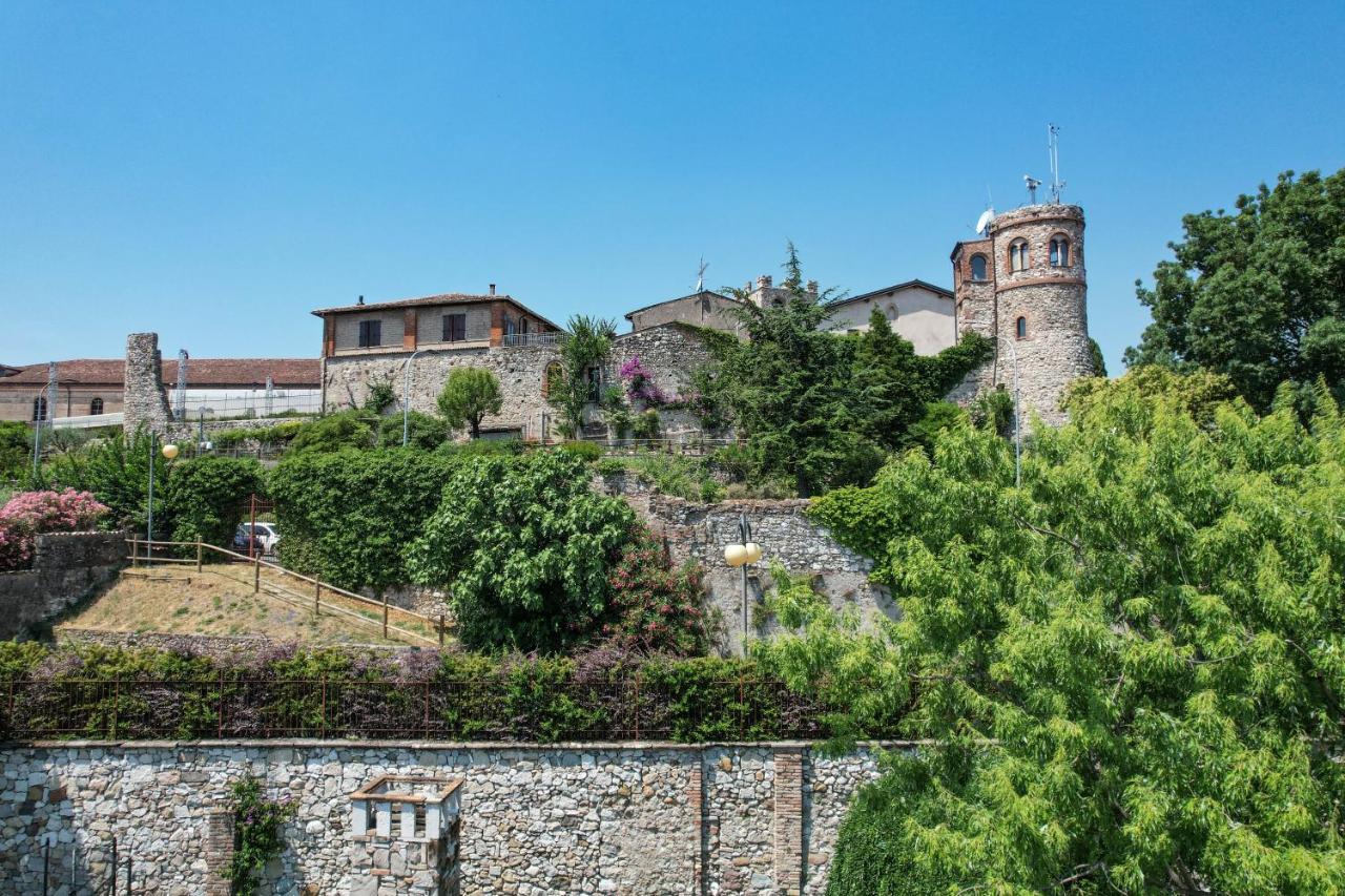 Steps From The Lake - Charme In The Inner City Desenzano del Garda Eksteriør billede